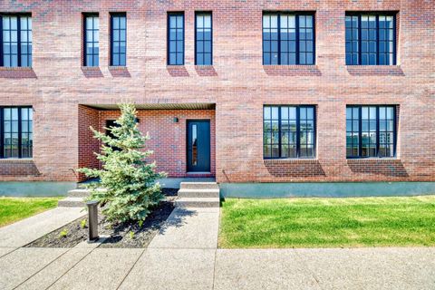 8155 8 Avenue SW 512 Calgary AB T3H 6B1