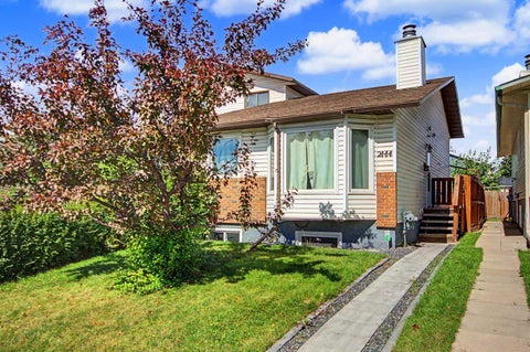 Photo of 2444 Woodview Drive SW, Calgary, AB T2W 4X7 (MLS # A2343829)