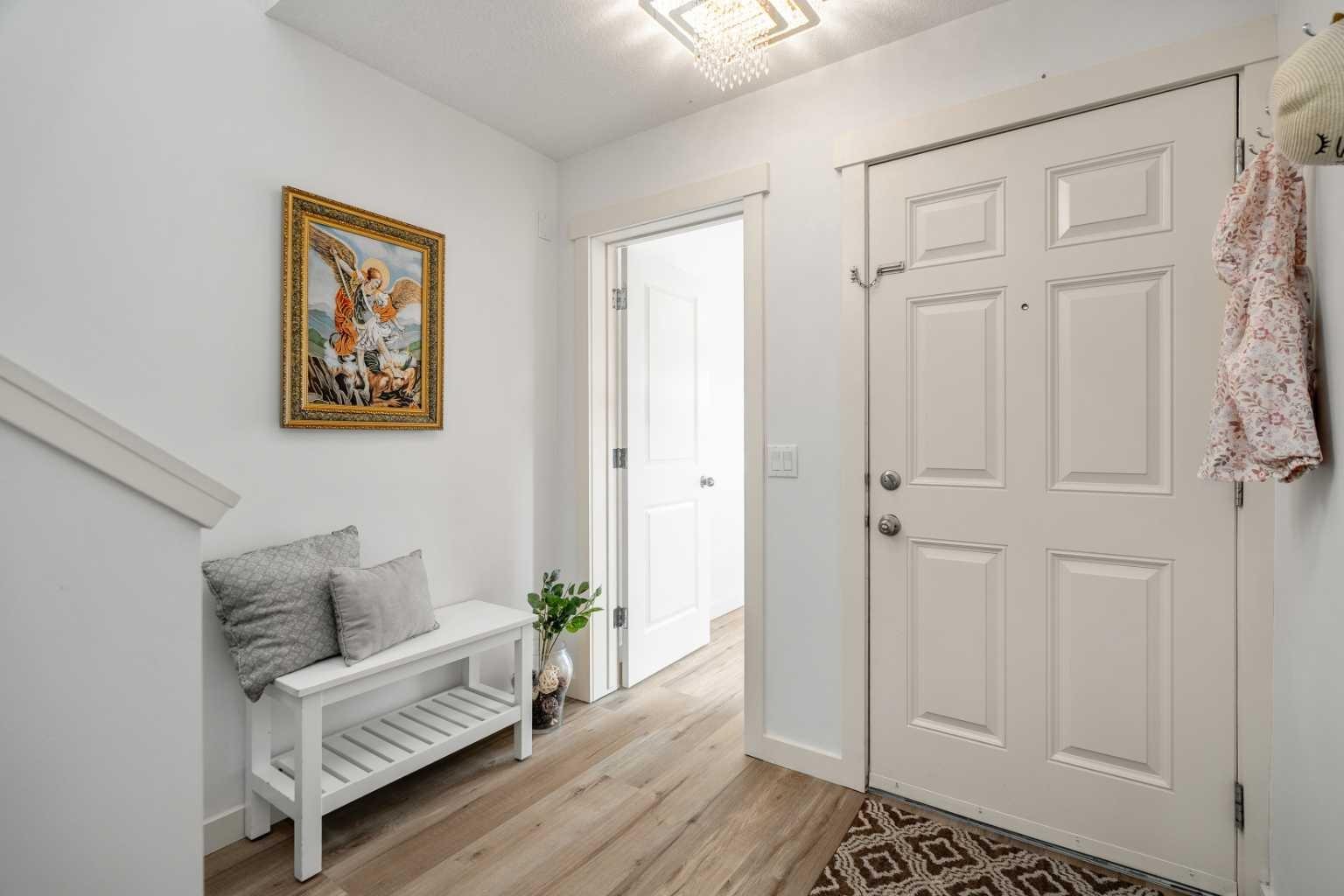 808 Coopers Square SW