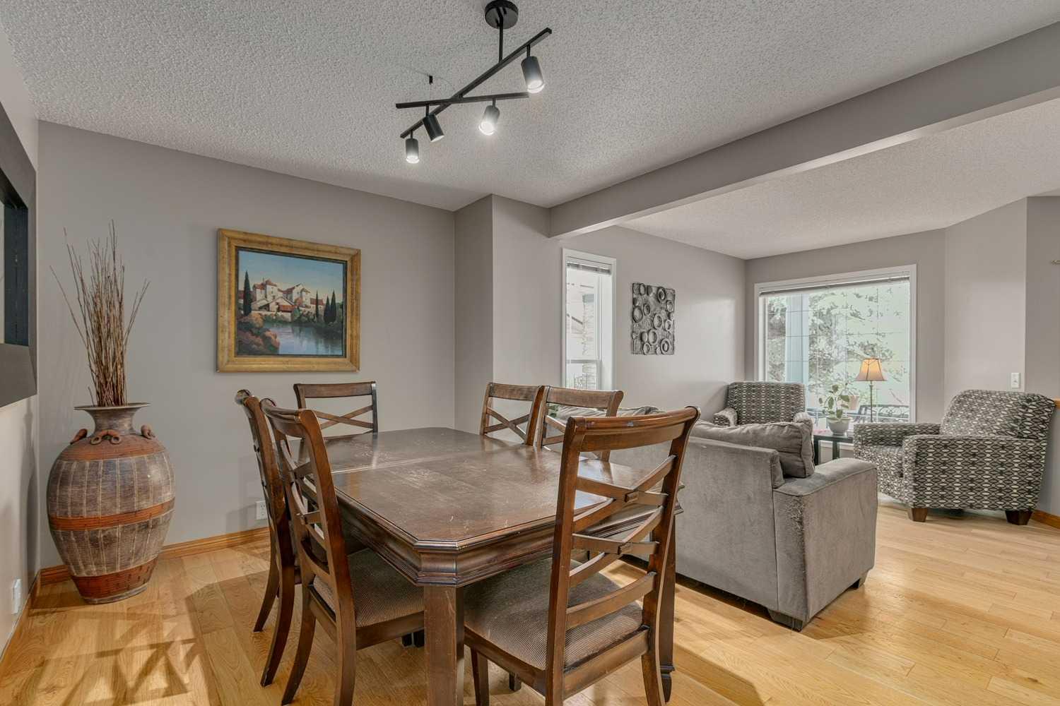 192 Mt Brewster Circle SE