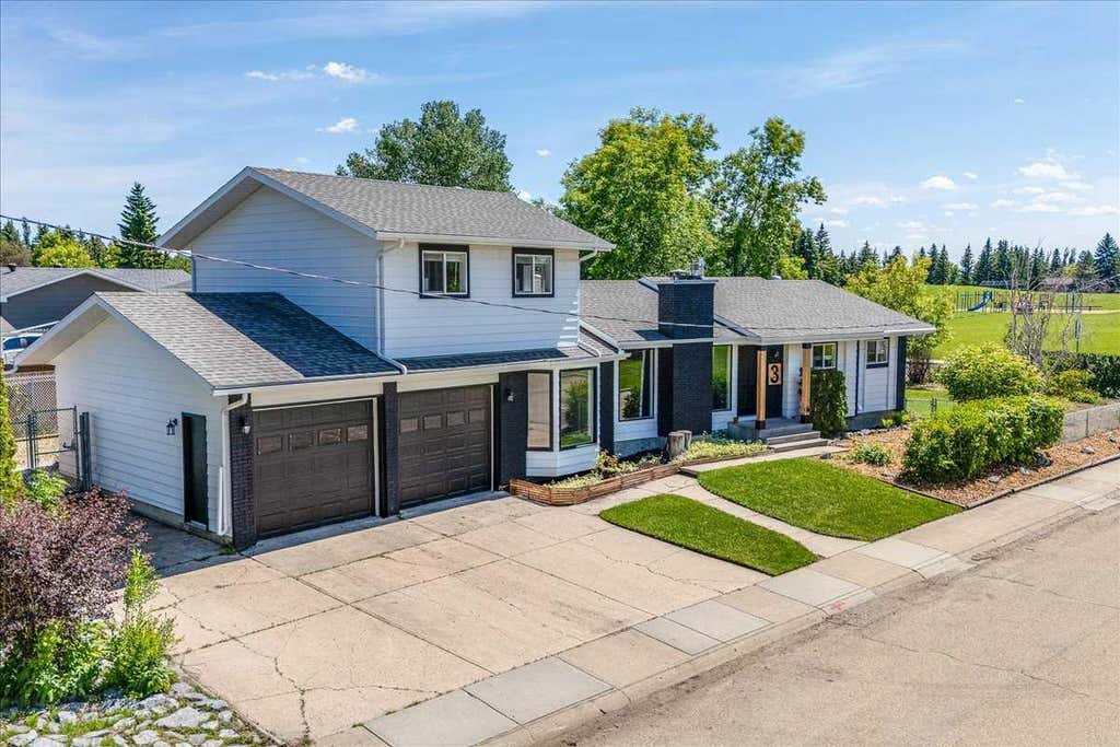3 ARMSTRONG CLOSE