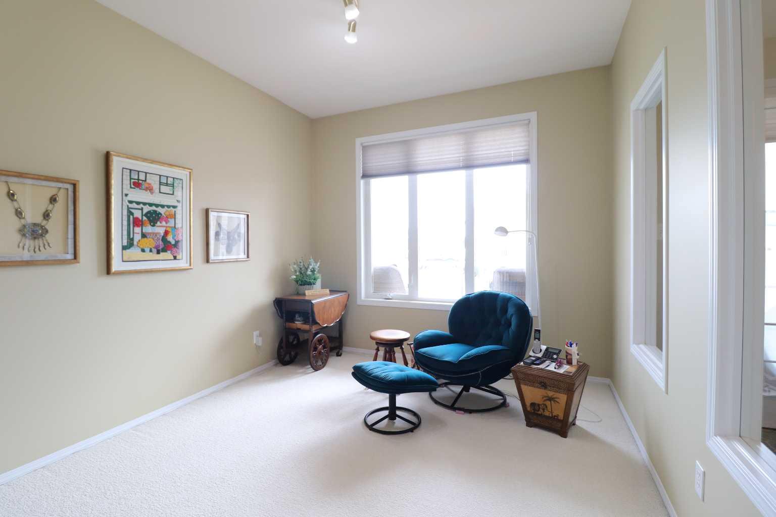 110 Fairmont Boulevard S 19