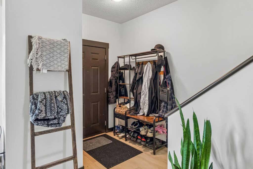 Photo of 183 Rainbow Falls Drive, Chestermere, AB T1X 0A7 (MLS # A2318949)
