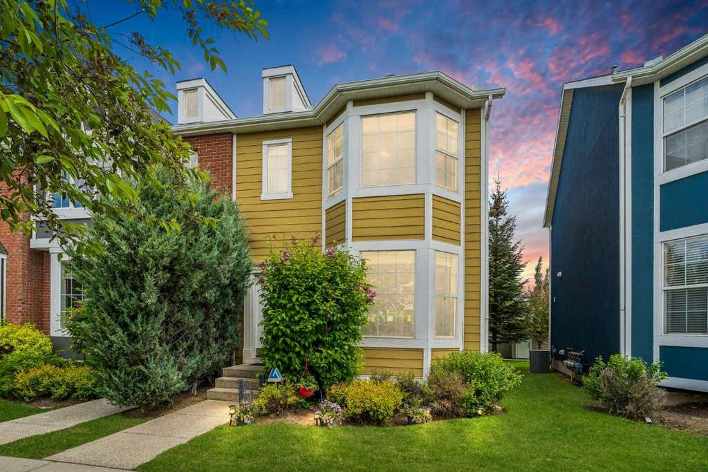 Photo of 183 Rainbow Falls Drive, Chestermere, AB T1X 0A7 (MLS # A2318949)