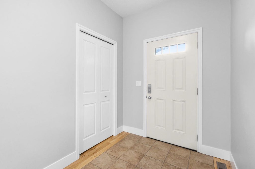 Photo of 29 Sandpiper Drive, Didsbury, AB T0M 0W0 (MLS # A2324928)