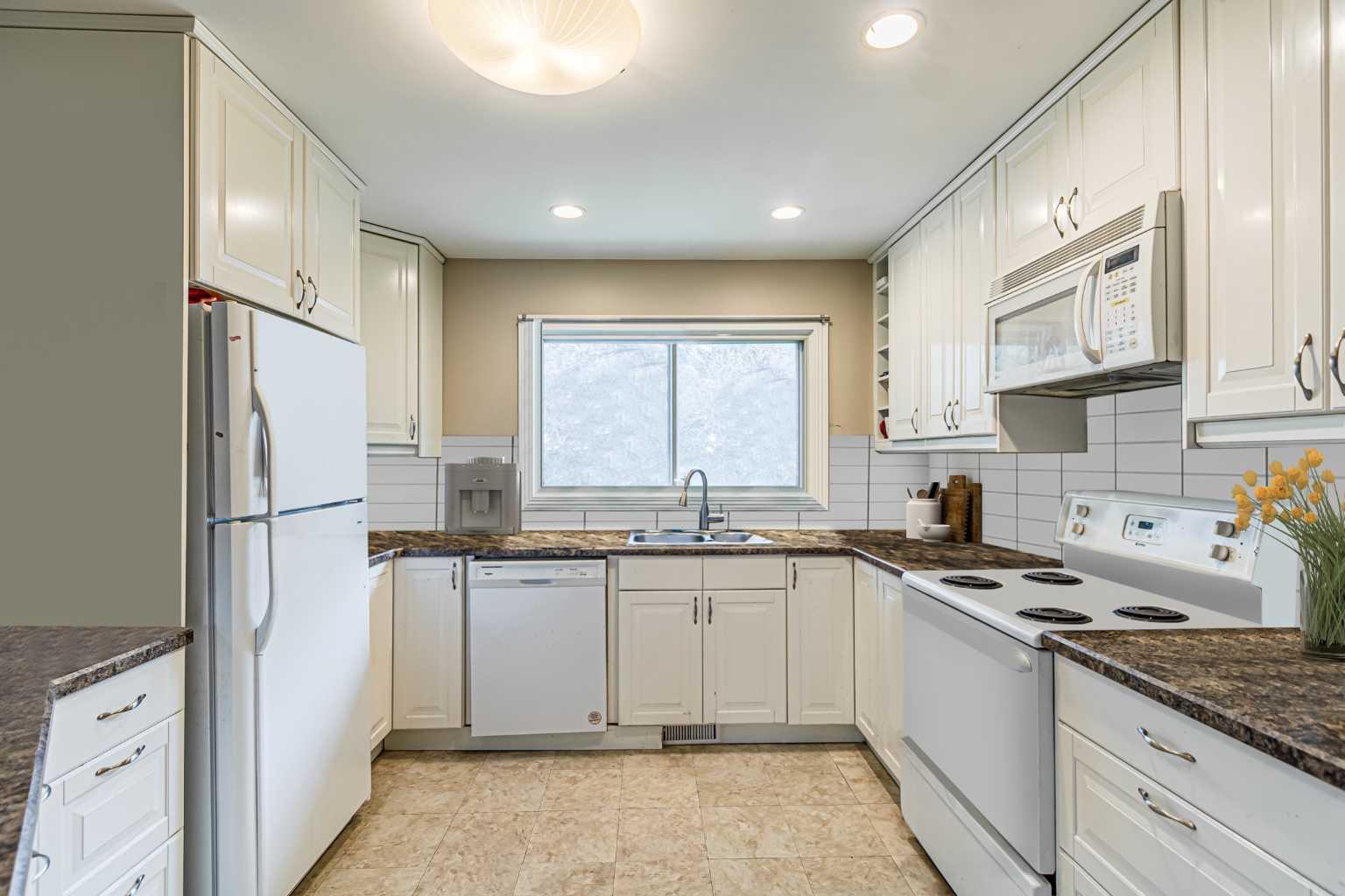 275 Hendon Drive NW