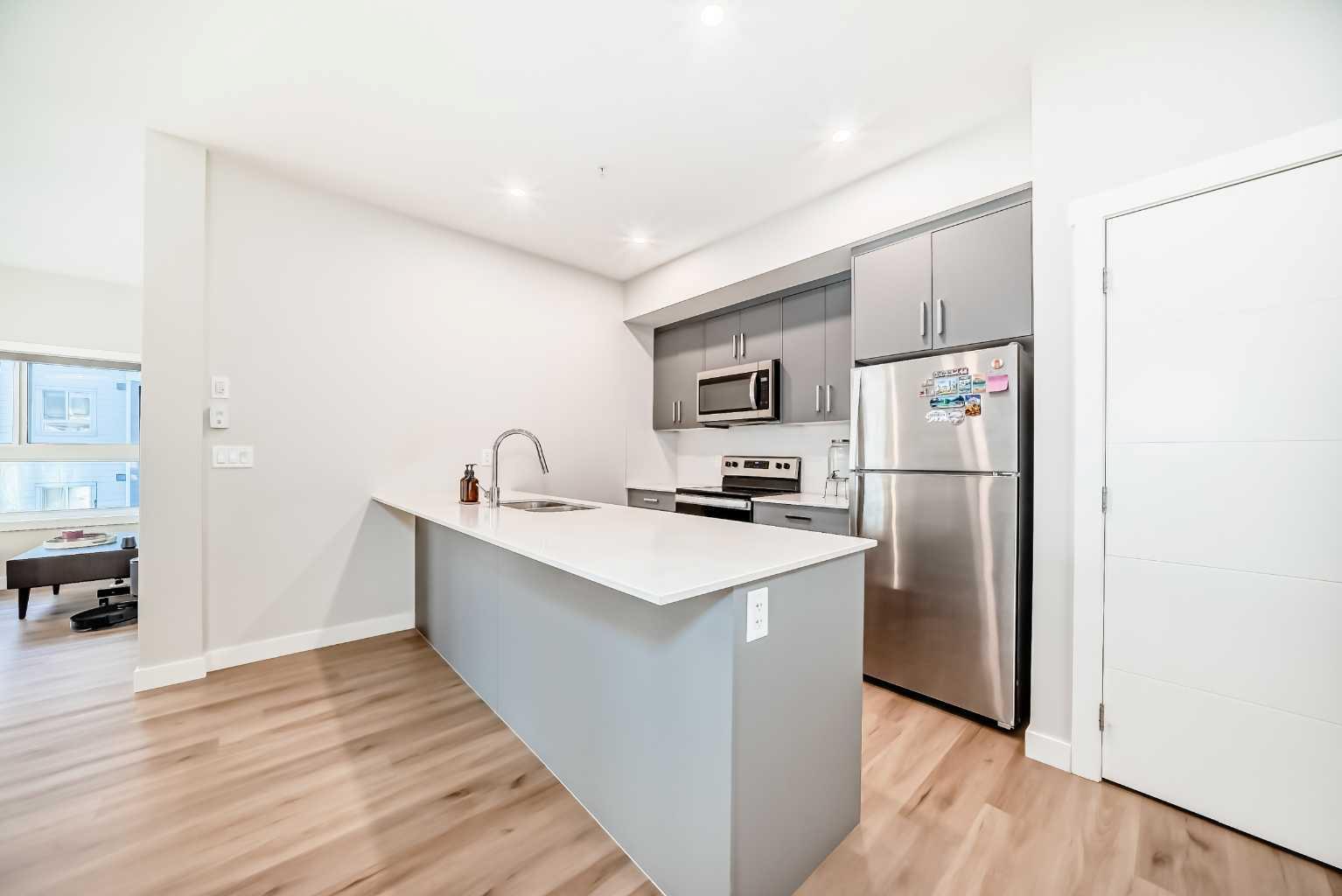 151 Skyview Bay NE 2202