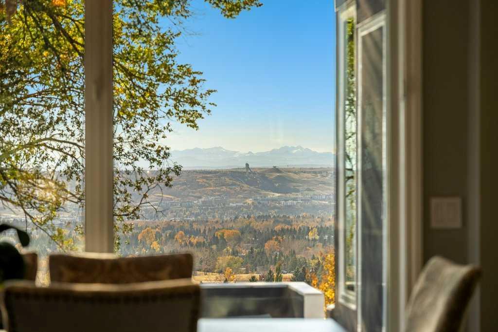 276 Edenwold Drive NW