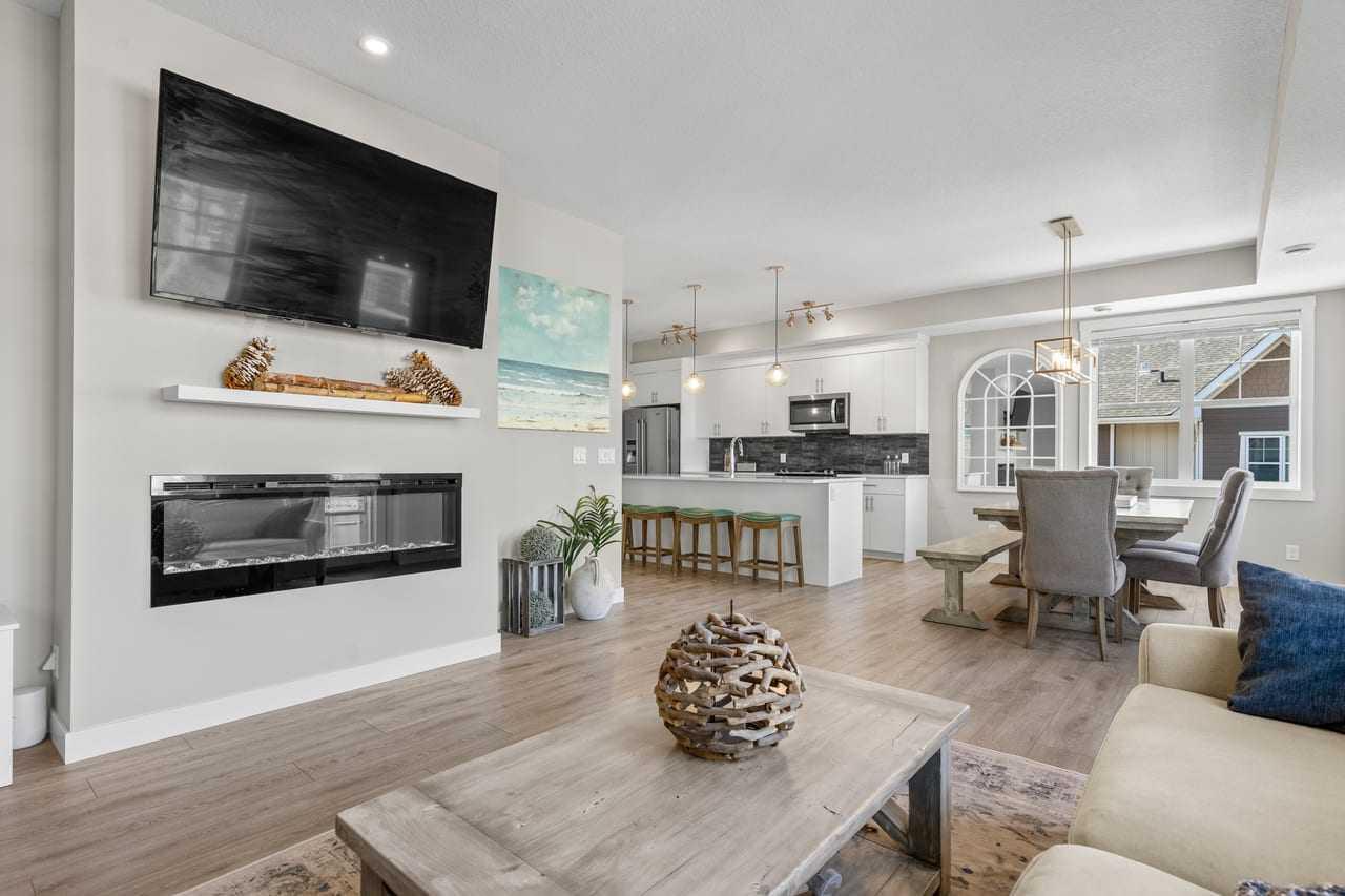 306 Cranbrook Walk SE