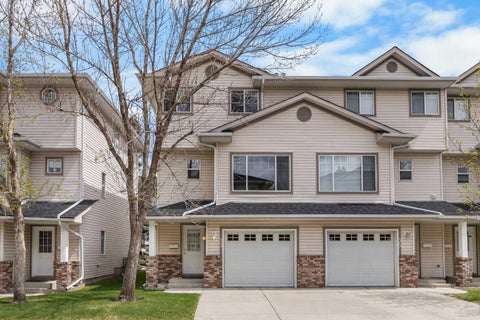 Photo of 33 Country Hills Cove NW, Calgary, AB T3K 5G7 (MLS # A2348145)