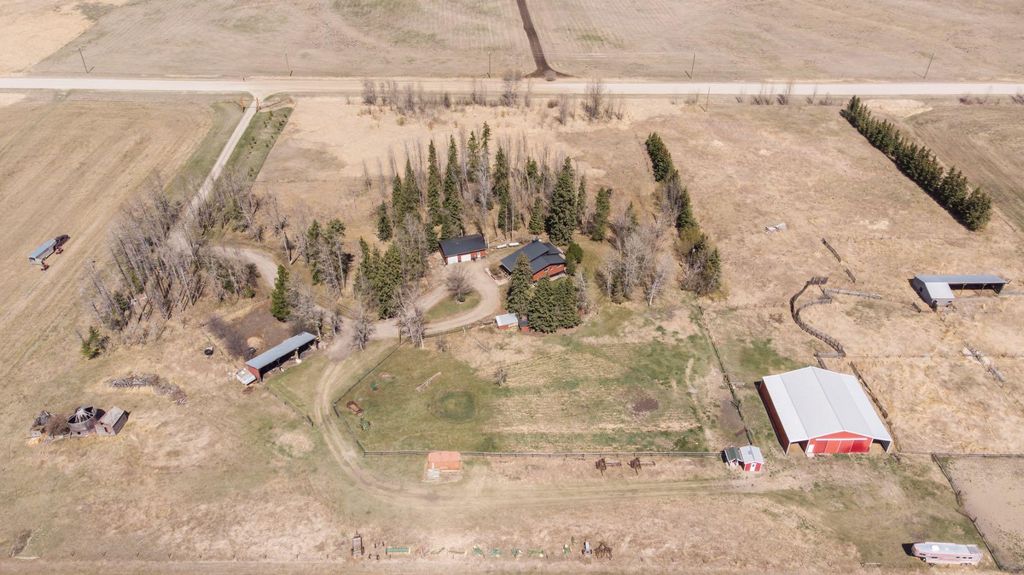 Photo of 3327 360 Township, Rural Red Deer County, AB T4G 0N2 (MLS # A2309659)