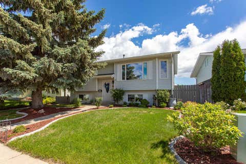 Photo of 153 Westview Crescent, Blackfalds, AB T0M 0J0 (MLS # A2329894)