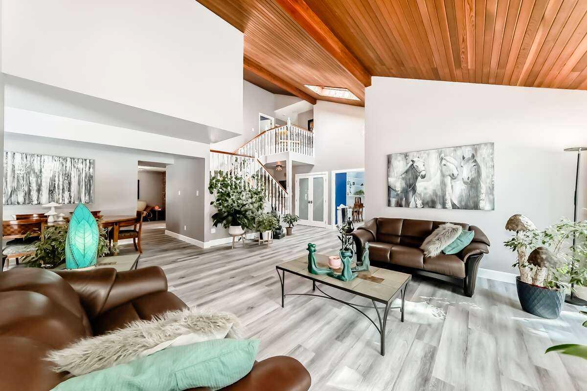 2002 Pump Hill Way SW