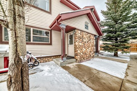27 Everridge Square SW 205 Calgary AB T2Y 5J7