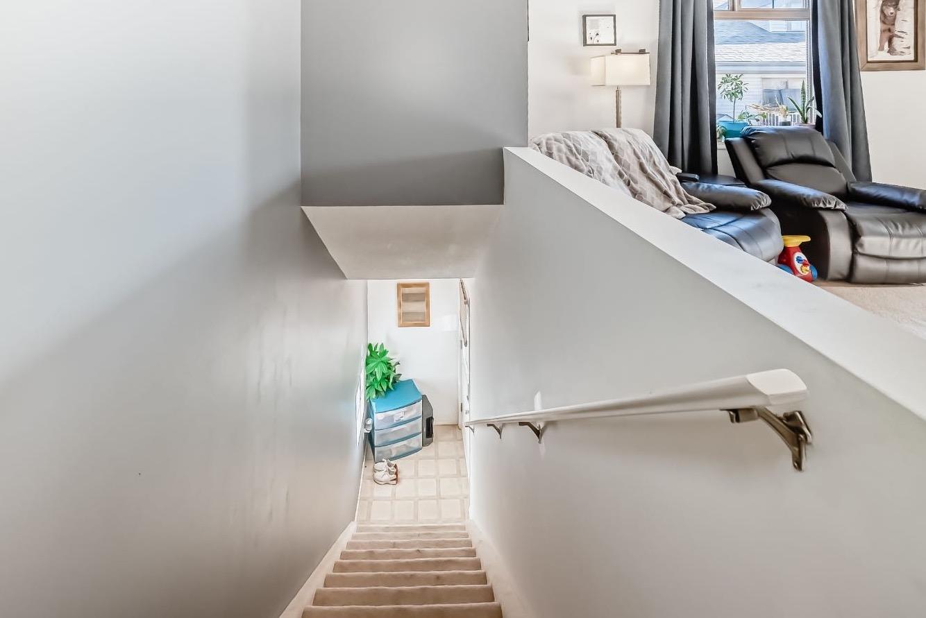 27 Everridge Square SW 205