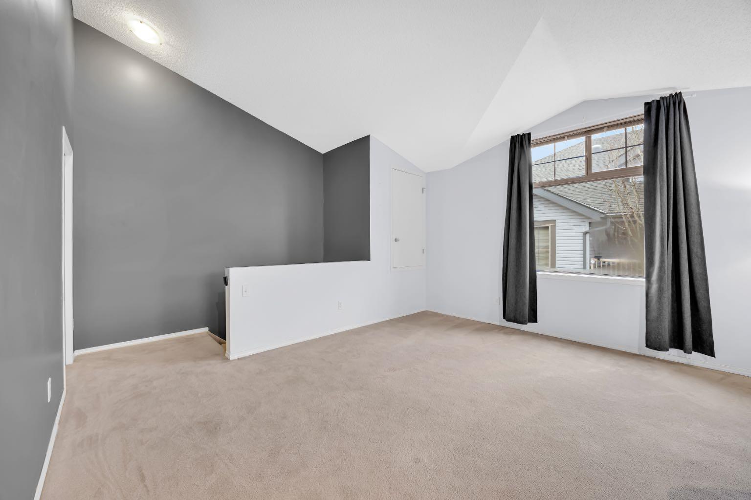 27 Everridge Square SW 205