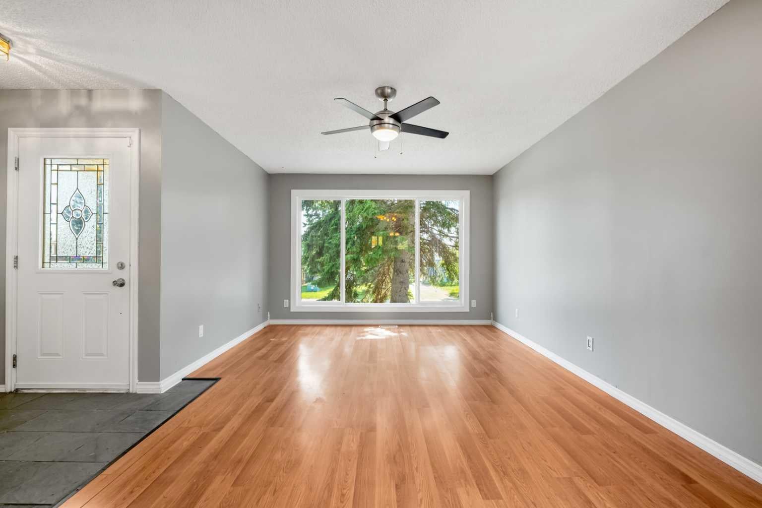 125 Carr Place