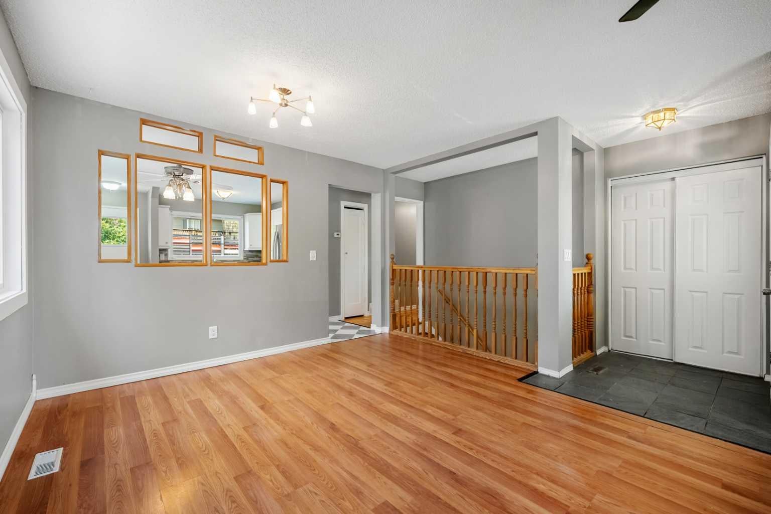 125 Carr Place