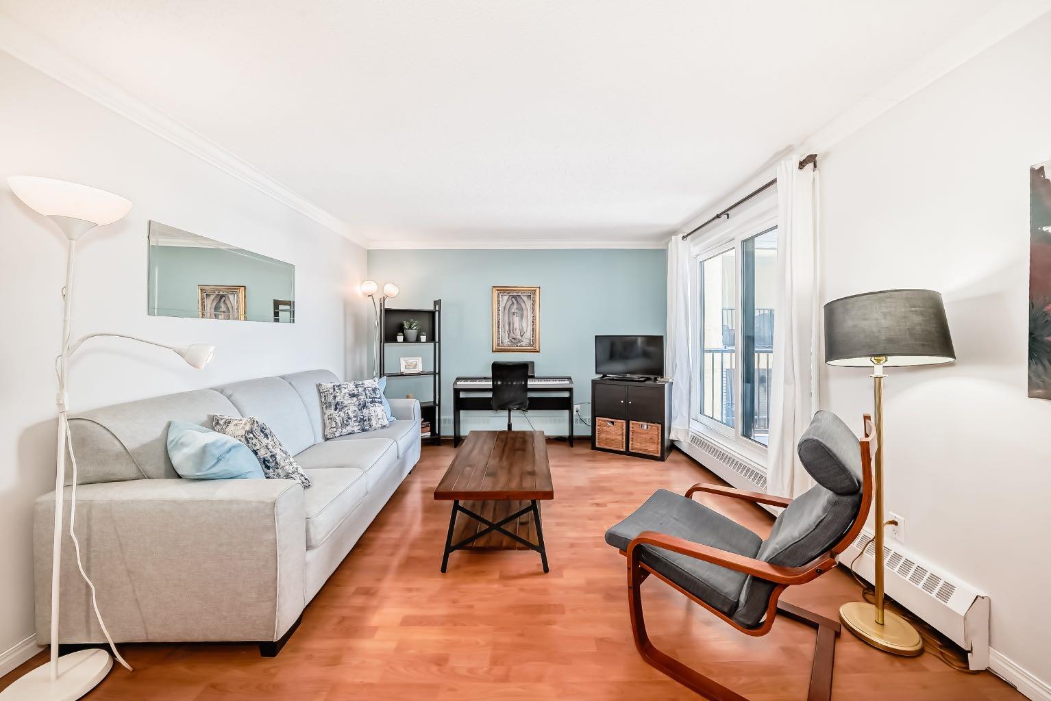 727 56 Avenue SW 215