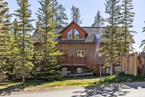 957 Lawrence Grassi Ridge Canmore AB T1W 1P2