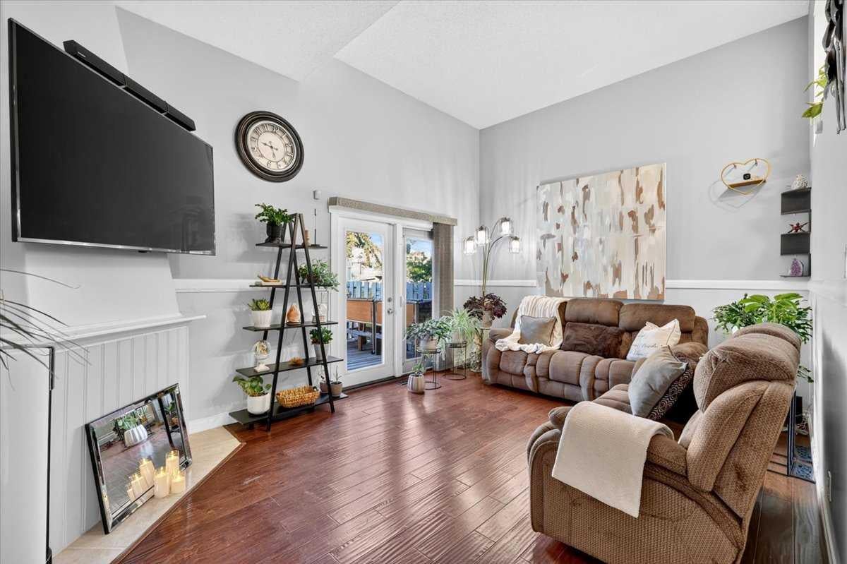 919 38 Street NE 904