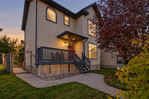 Photo of 27 Fenwood Close, Sylvan Lake, AB T4S 2K4 (MLS # A2350805)