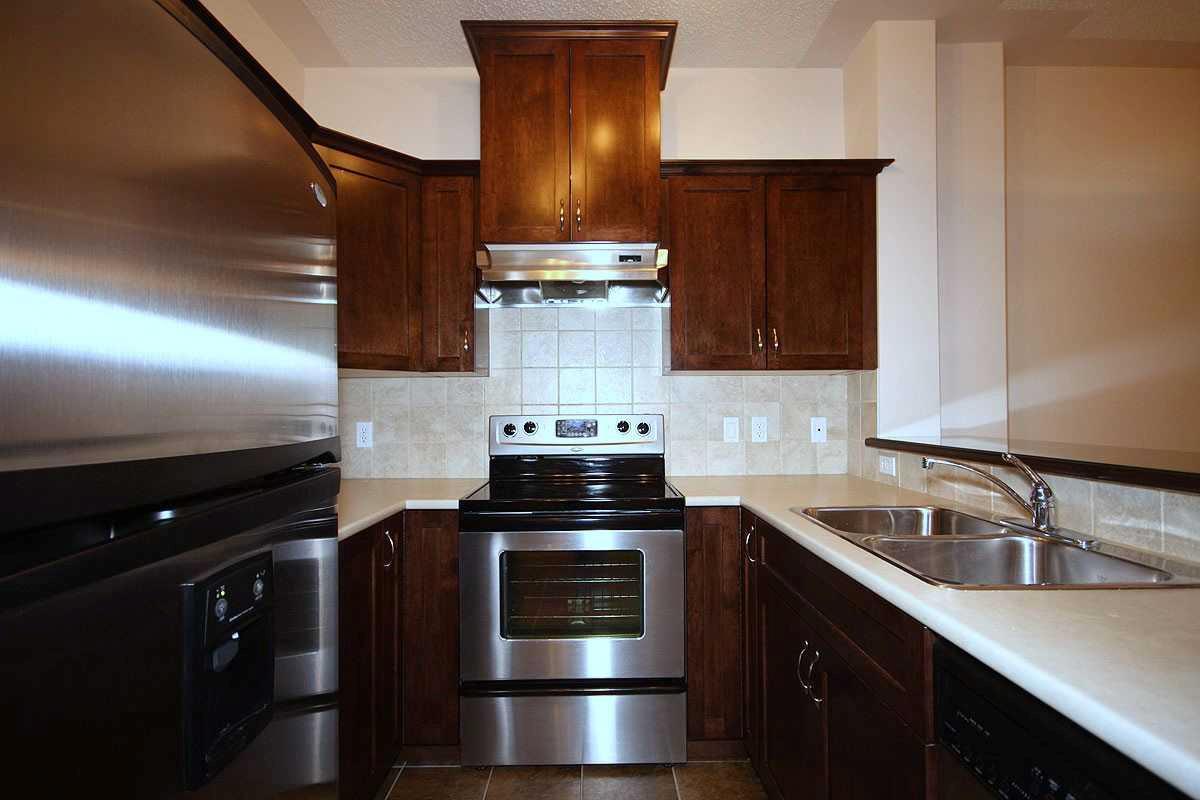 30 Discovery Ridge Close SW 518