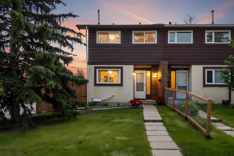 Photo of 6501A Huntsbay Road NW, Calgary, AB T2K 5R3 (MLS # A2327900)