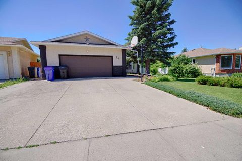 Photo of 14 Mt Brazeau Road W, Lethbridge, AB T1K 6L6 (MLS # A2323445)