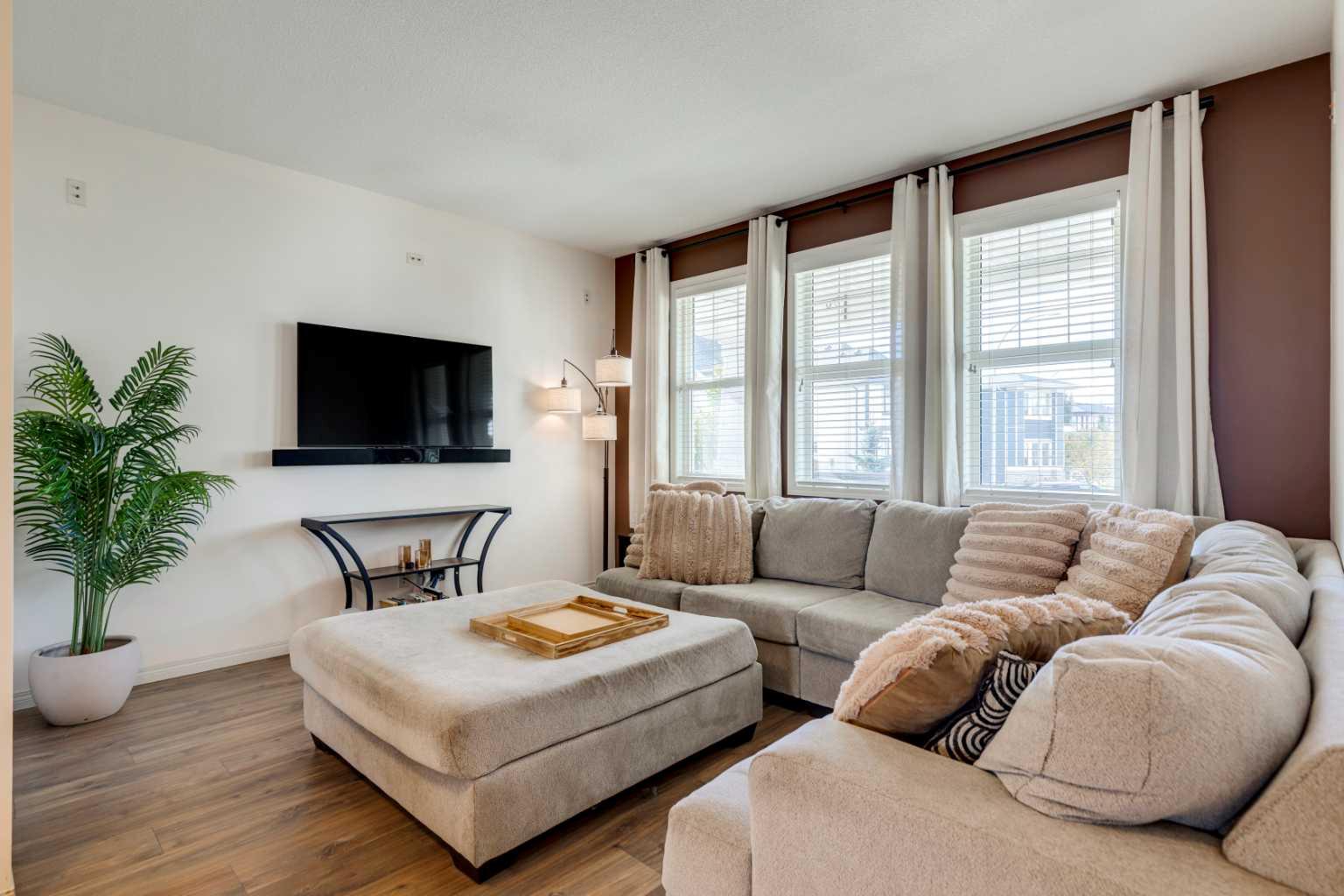 123 Marquis Green SE