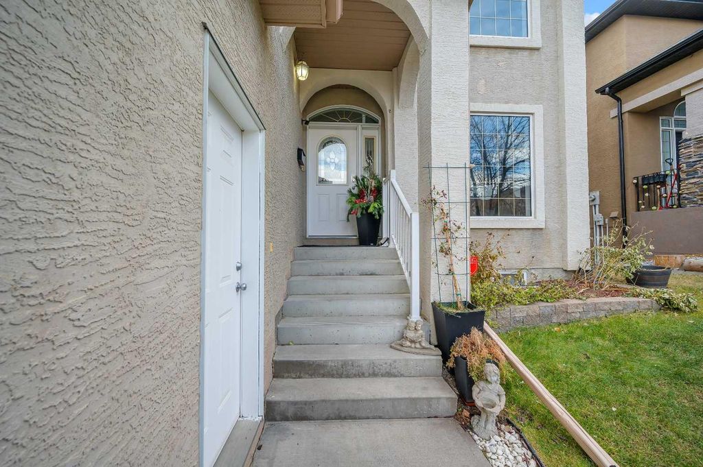 Photo of 1081 Panorama Hills Landing NW, Calgary, AB T3K 5M7 (MLS # A2277550)