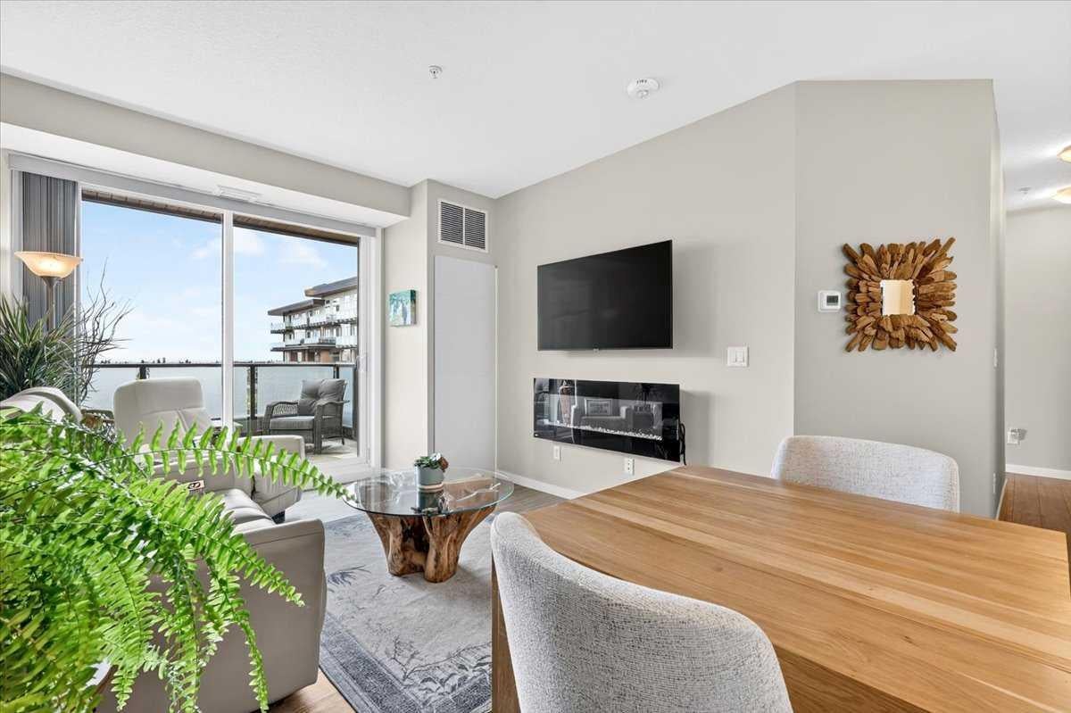 122 Mahogany Centre SE 412