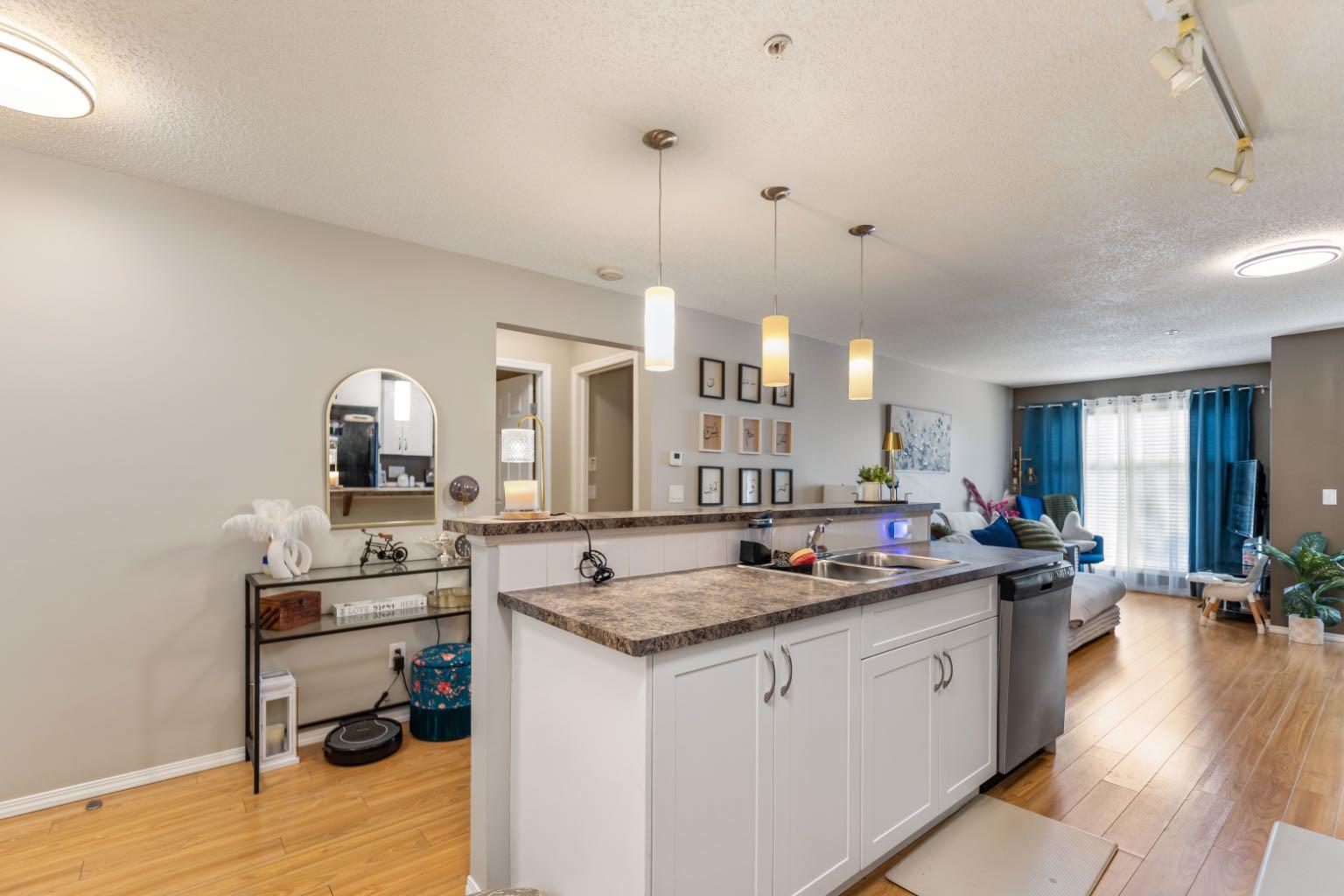 700 Willowbrook Road NW 2106