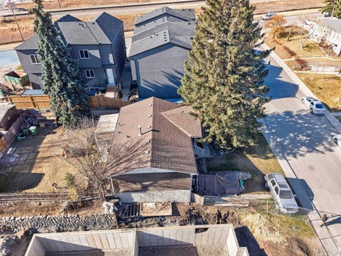 Photo of 6503 33 Avenue NW, Calgary, AB T3B 1K9 (MLS # A2354122)