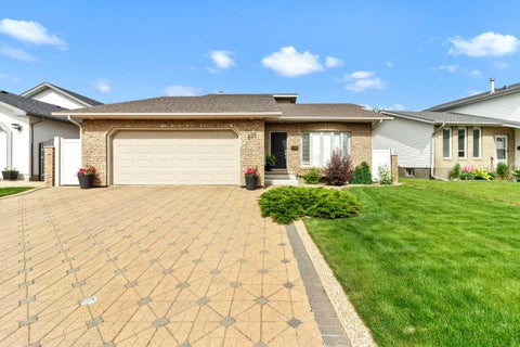Photo of 699 TAYLOR Road SE, Medicine Hat, AB T1B 3X7 (MLS # A2320446)