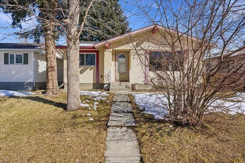 Photo of 716 Whitemont Drive NE, Calgary, AB T1Y 2Z8 (MLS # A2298581)