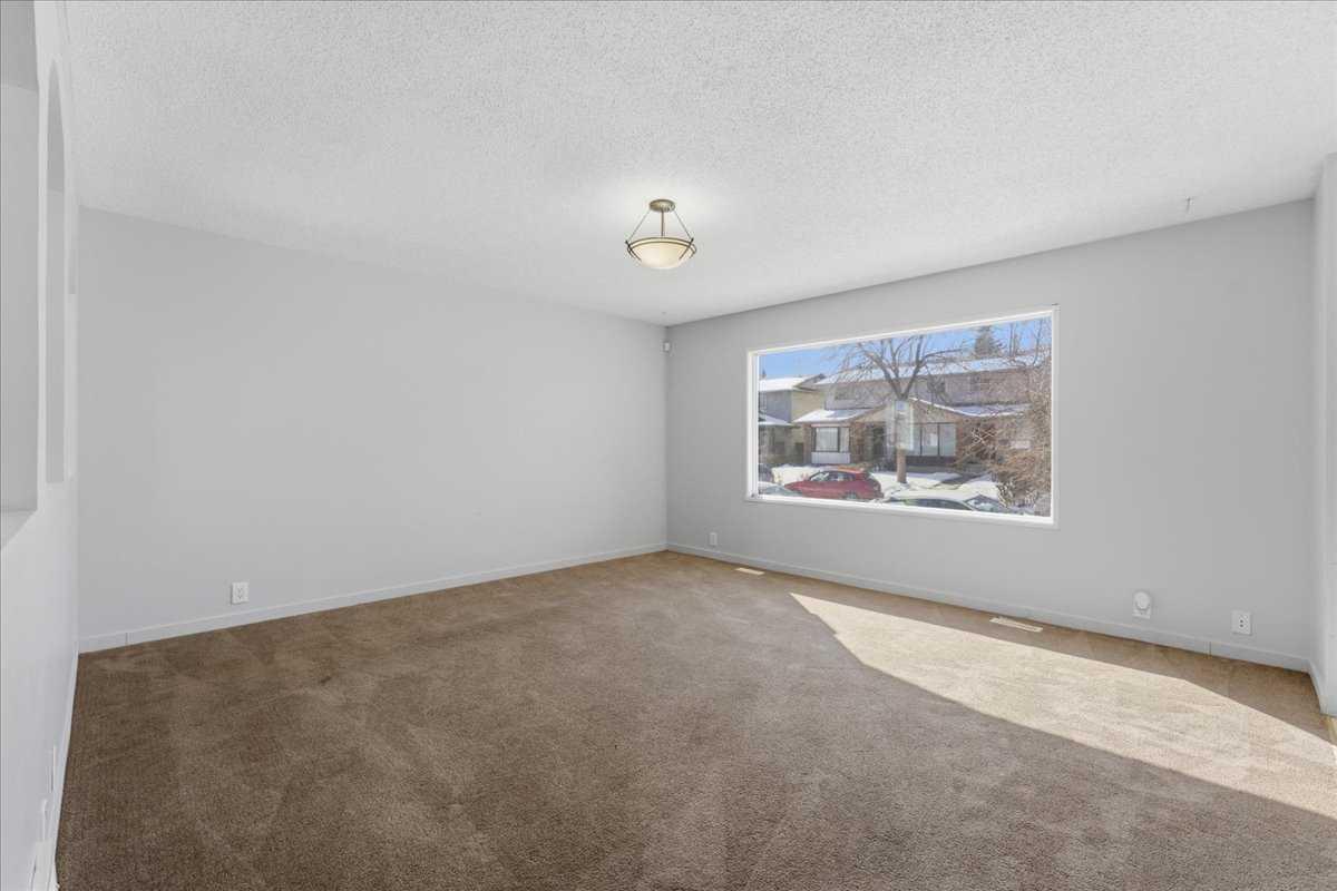 716 Whitemont Drive NE