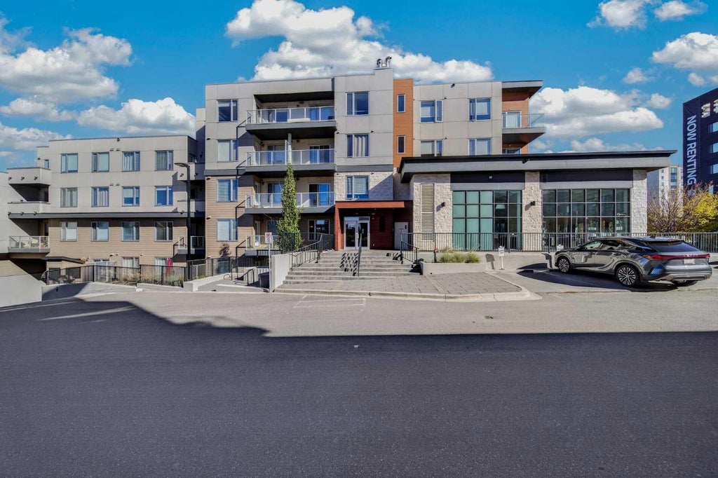 Photo of 30 Shawnee Common SW #406, Calgary, AB T2Y 0R1 (MLS # A2349573)
