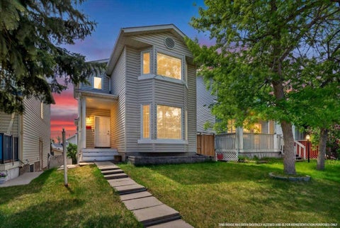 Photo of 6979 Laguna Way NE, Calgary, AB T1Y 6W5 (MLS # A2316513)