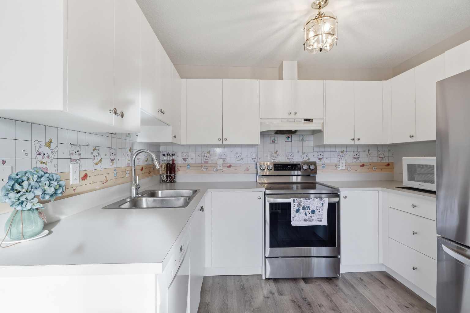 6020 temple Drive NE 37