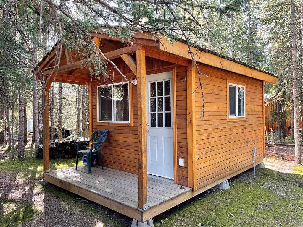 200 4 Avenue SW 111 & 112