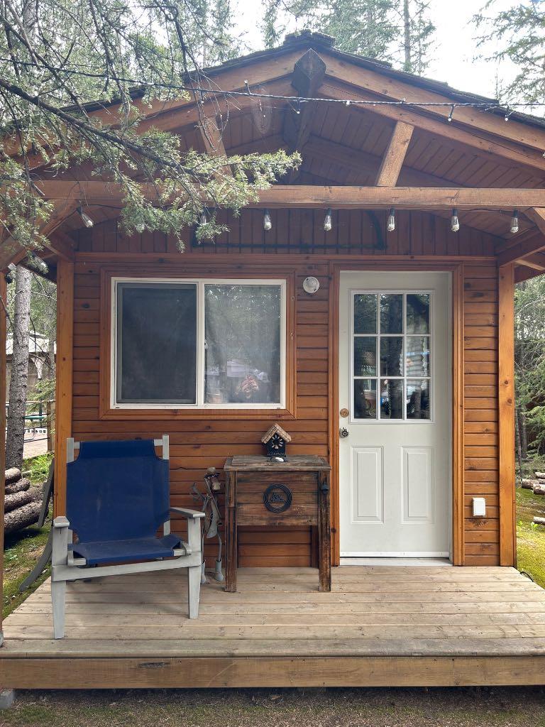 200 4 Avenue SW 111 & 112