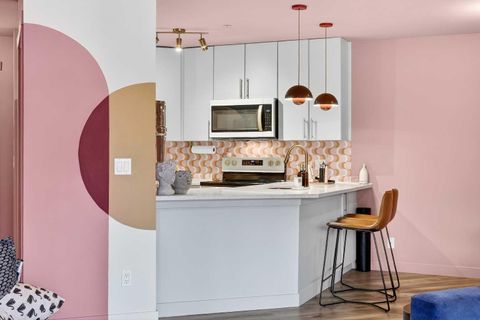 25 Richard Place SW 218 Calgary AB T3E 7N1