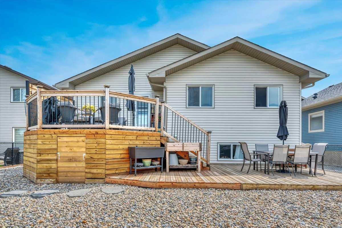 156 Aspen Creek Crescent