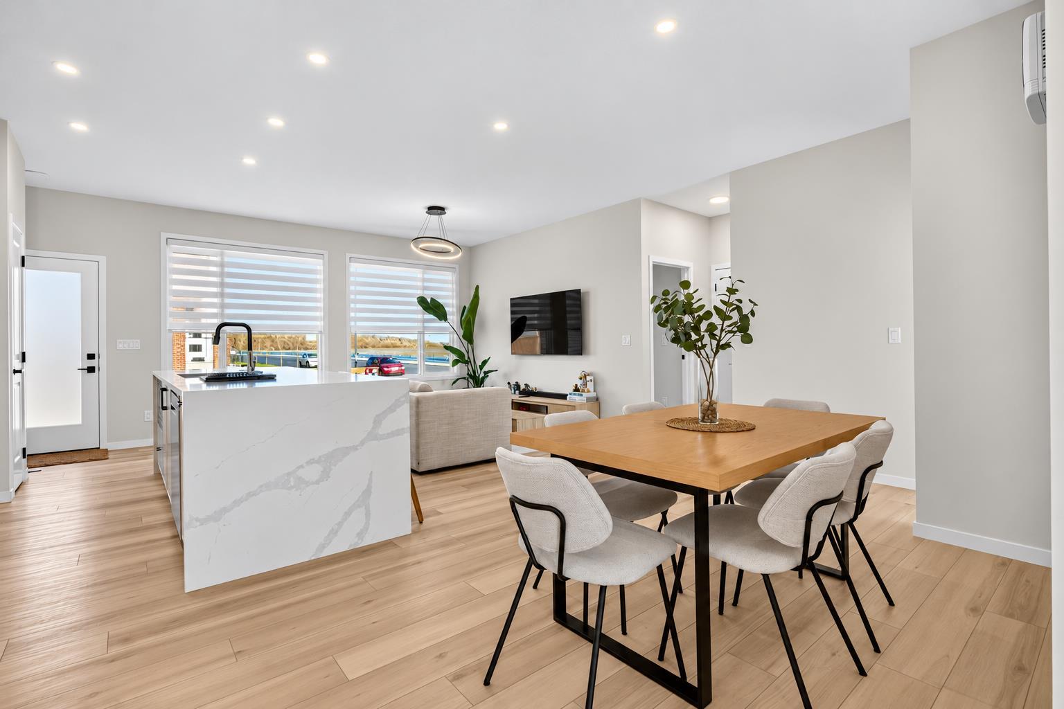 168 Setonstone Manor SE