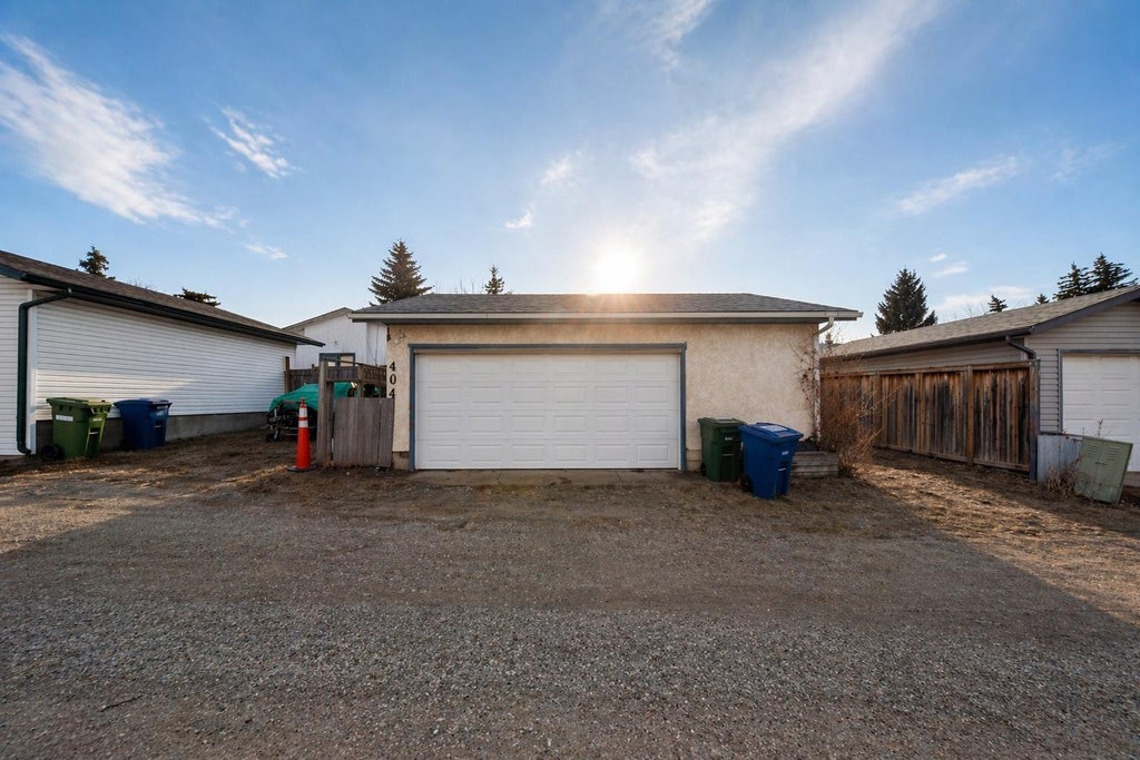 Photo of 404 Acacia Drive SE, Airdrie, AB T4B 1G1 (MLS # A2304836)