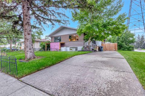 301 38 Street SW Calgary AB T3C 1S9