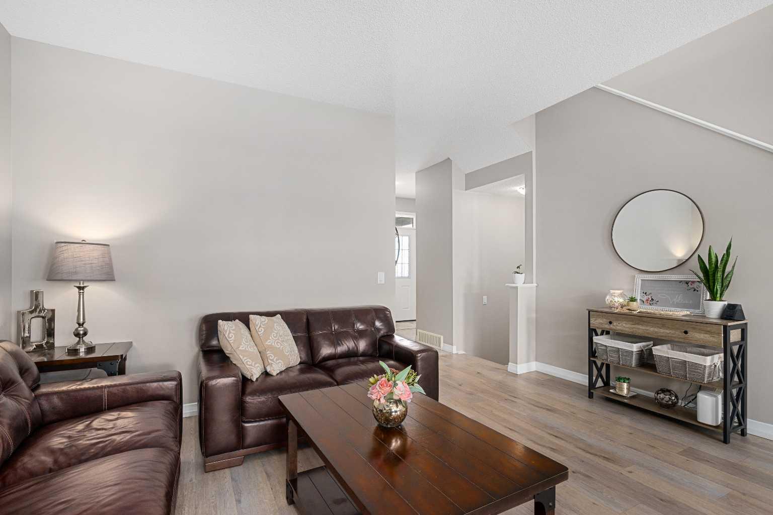 58 Kingfisher Crescent SE