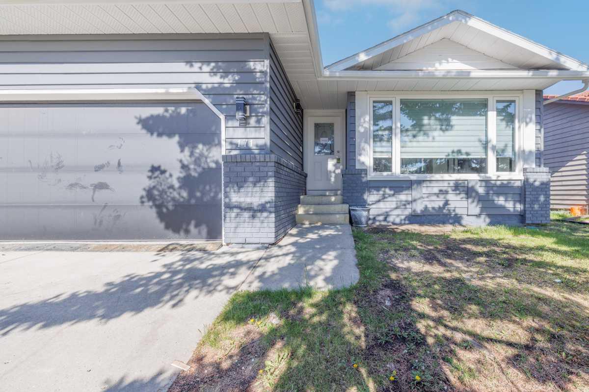 171 Edenwold Drive NW