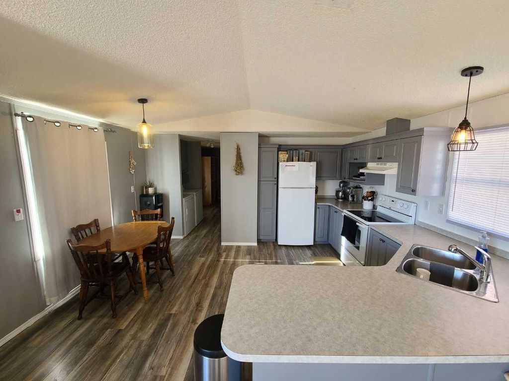 Photo of 5216 46 Street, Grimshaw, AB T0H 1W0 (MLS # A2264813)